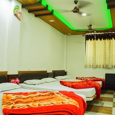Hotel Shree Dwarkadhish Palace Ujjain Exterior photo